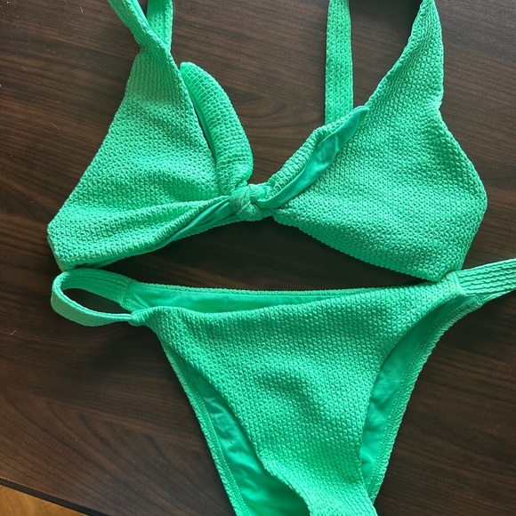 Monday Swimwear TOP ONLY aloe crinkle bikini green sz s - Picture 3 of 7